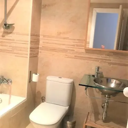 منزل للإقامة Con Llave Privada Y Bano Personal Wifi Estepona,marbella إِستيبونا